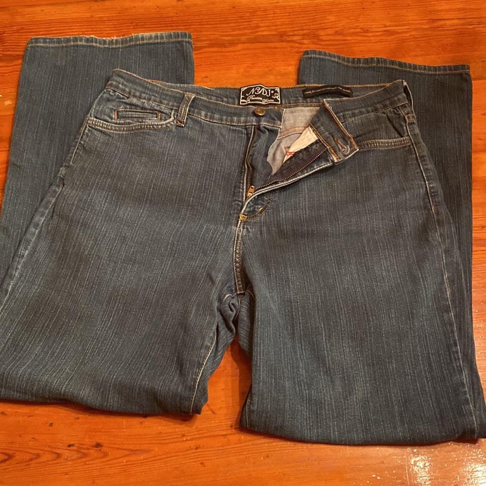 Women’s 16 Jeans NYDJ - Picture 2 of 4